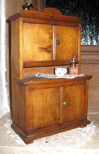 Massives Büfett für Puppenstube (Büfett_Puppenstube_001) – Antik Mitwitz