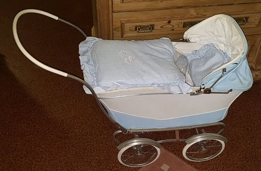 Kinderwagen (Kinderwagen_3) – Antik Mitwitz