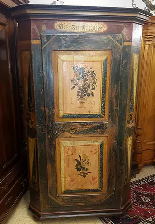 Bemalter Schrank um 1859 (Schr_Bau 006) – Antik Mitwitz