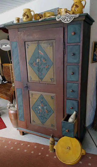 Bemalter Brotschrank um 1810 (Schr_Bau 007) – Antik Mitwitz