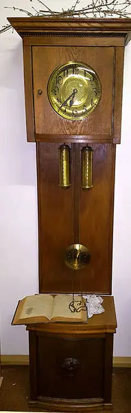 Standuhr um 1930 (St_Uhr 002) – Antik Mitwitz