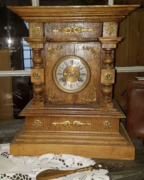 Gründerzeit Stutz Uhr um 1880 (Stutz Uhr_Gr 0001) – Antik Mitwitz