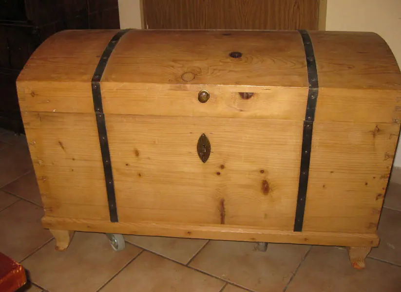 Runddeckel Truhe um 1840 (Truh_Bau 011) – Antik Mitwitz